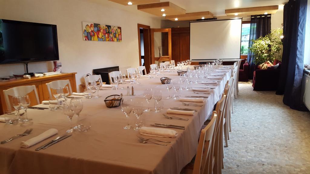 Logis Hotel Les Sapins Le Ménil Εξωτερικό φωτογραφία